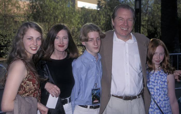 "annette o'toole daughters"
