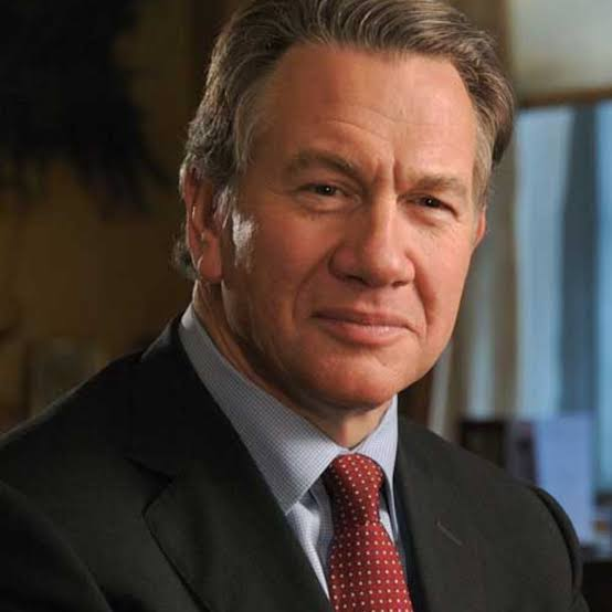 how many languages does Michael Portillo speak?